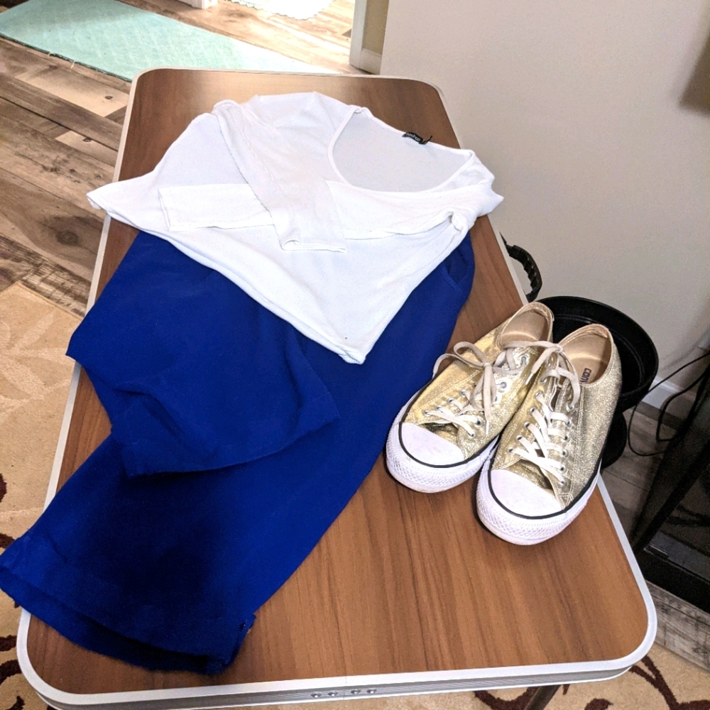 Comfy blue capris